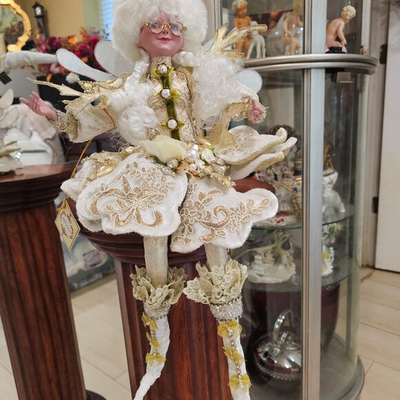 MARK ROBERTS, Winter White Fairy, Large - 22 Inches - Picture 5 of 6